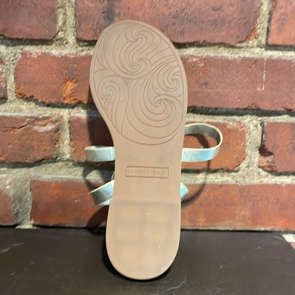 Copper Key Light Gold Sandals - Picture 4 of 5